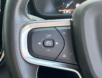 Volvo XC40 1.5 T3 R-Design SUV 5dr Petrol Auto Euro 6 (s/s) (163 ps) 24