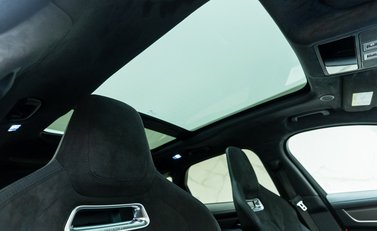 Jaguar F-Pace SVR 16