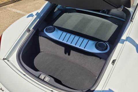 Porsche Cayman GT4 44