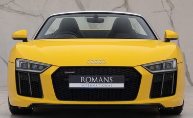 Audi R8 V10 Spyder 18