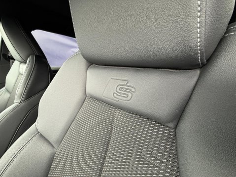 Audi Q4 40 S line SUV 5dr Electric Auto 82kWh (204 ps) 29