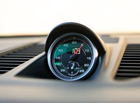 Porsche 911 (991) Carrera GTS 16