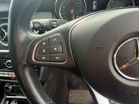 Mercedes-Benz GLA GLA 200 SE EXECUTIVE 13