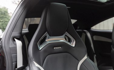 Mercedes-Benz C63 S Premium Plus 13