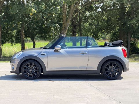 Mini Convertible 1.5 Cooper 2dr 44