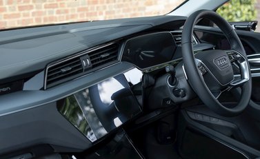 Audi E-Tron 55 Quattro Launch Edition 17