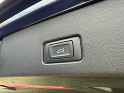 Audi Q4 40 S line SUV 5dr Electric Auto 82kWh (204 ps) 22