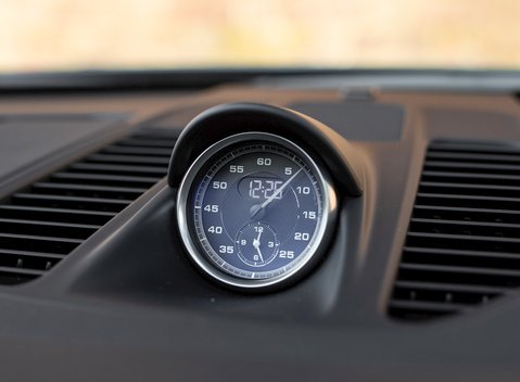 Porsche 911 (991.2) Carrera 4 GTS 18