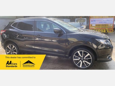 Nissan Qashqai 1.6 dCi Tekna SUV 5dr Diesel Manual 2WD Euro 6 (s/s) (130 ps) 1