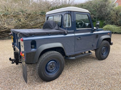 Land Rover Defender 2.4 TDCi Pickup 2dr Diesel Manual 4WD SWB Euro 4 (122 bhp) 20