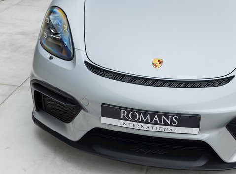 Porsche 718 Boxster Spyder 24