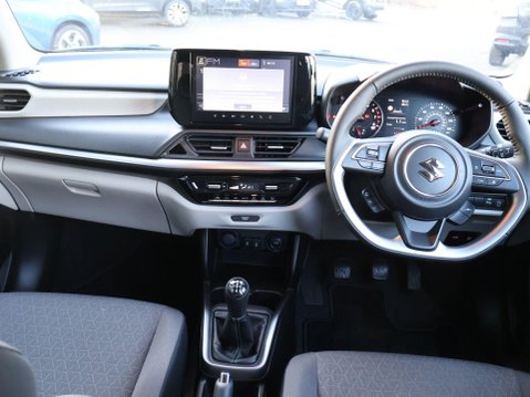 Suzuki Swift 1.2 Hybrid ULTRA 10