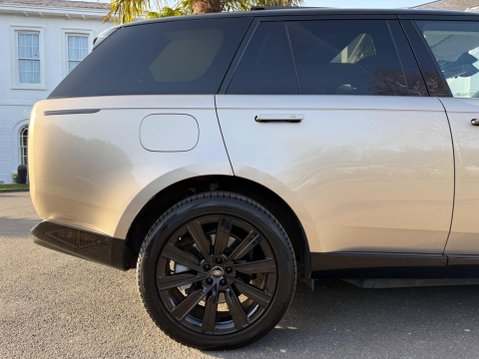 Land Rover Range Rover 3.0 P440e 38.2kWh HSE Auto 4WD Euro 6 (s/s) 5dr 33