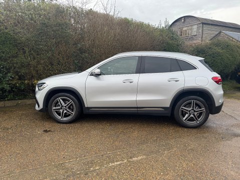 Mercedes-Benz GLA Class GLA 250 E EXCLUSIVE EDITION 3
