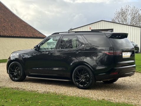 Land Rover Discovery R-DYNAMIC HSE MHEV 3