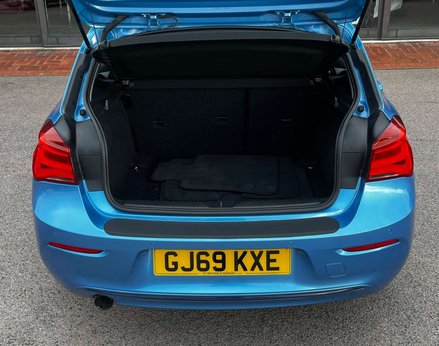 BMW 1 Series 2.0 118D Sport Auto 5dr 57