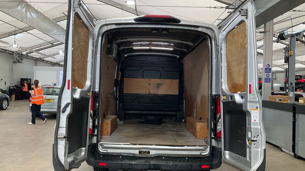Ford Transit MWB L2H2 Medium Roof Trail 350 Air Con Alloys Sensors Cam Tow Bar EURO 6 5