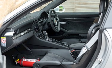 Porsche 911 (991.2) GT3 RS Weissach 15