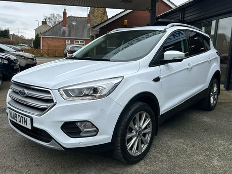 Ford Kuga TITANIUM EDITION 1