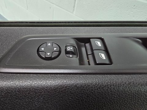 Peugeot Traveller 2.0 BlueHDi Allure Standard MPV MWB Euro 6 (s/s) 5dr (SNav) 40