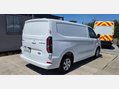 Ford Transit Custom 280 LIMITED L1H1 P/V ECOBLUE 2
