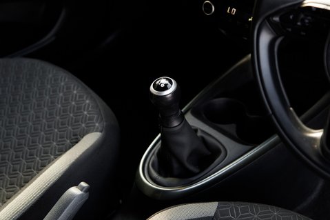 Toyota Aygo X VVT-I EDGE 25