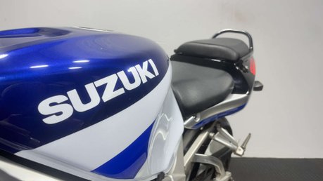 Suzuki GSX-R GSXR 1000 2002 33K NEW MOT VERY CLEAN CLASSIC 1000CC SPORTS BIKE 36