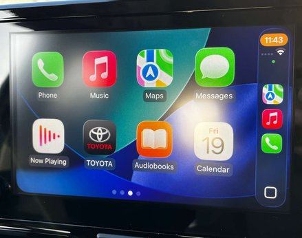 Toyota Yaris 1.5 Yaris Design HEV CVT 5dr 38