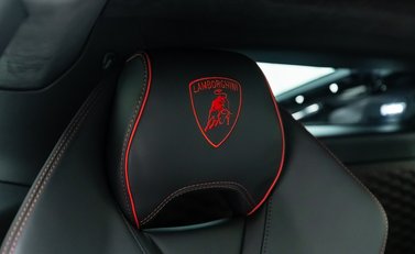 Lamborghini Huracan LP640-4 EVO 14