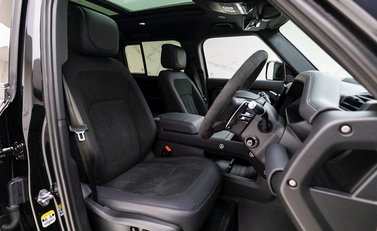 Land Rover Defender 110 V8 10