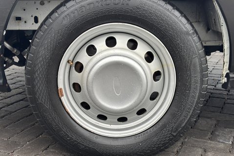 Ford Transit 350 Drw L3 170 ps Utility Cab Tipper - Tow Axle / Air Con 28