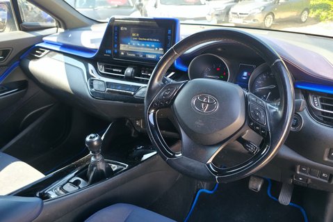 Toyota C-HR DYNAMIC.. 9 MAIN DEALER SERVICES.. STUNNING EXAMPLE 12