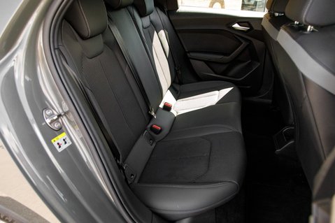 Audi A1 SPORTBACK TFSI S LINE 35