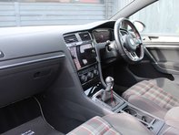 Volkswagen Golf 2.0 Golf GTi Performance TSi 3dr 17