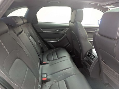 Jaguar F-Pace 2.0 F-PACE R-Dynamic HSE D MHEV AWD Auto 4WD 5dr 45
