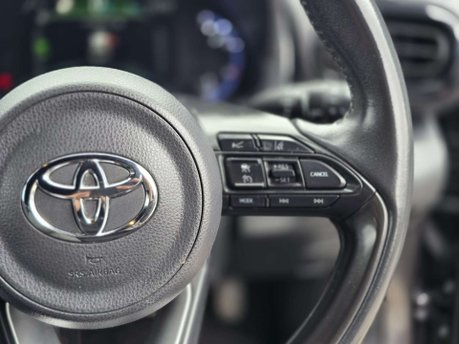 Toyota Yaris Cross 1.5 VVT-h Design SUV 5dr Petrol Hybrid E-CVT Euro 6 (s/s) (116 ps) 42