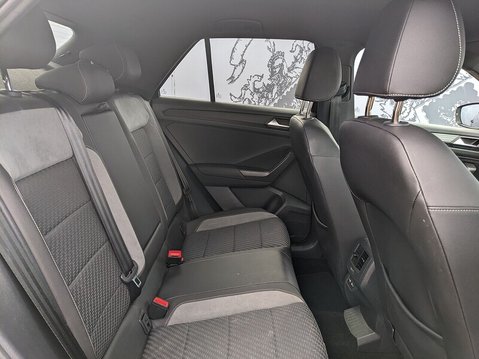 Volkswagen T-Roc R-LINE TDI EVO DSG 17