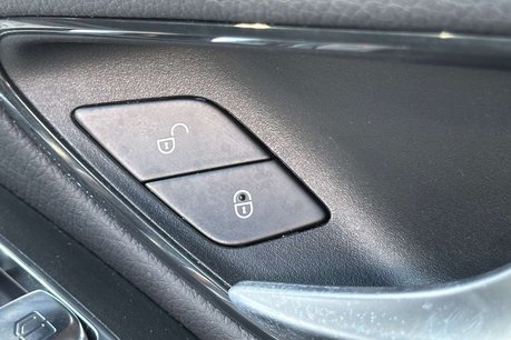 Mercedes-Benz C Class 2.0 C300e 13.5kWh AMG Line Edition Estate 5dr Petrol Plug-in Hybrid G-Troni 37