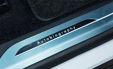 Land Rover Range Rover D350 AUTOBIOGRAPHY LWB 27