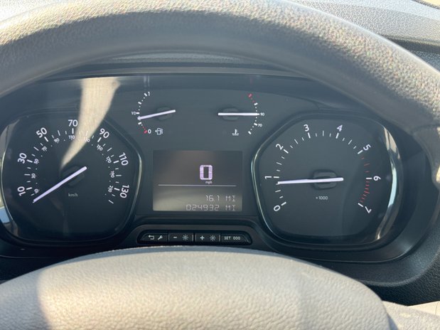 Peugeot Expert MWB L2H1 Bluehdi Professional Premium Plus Air Con Cruise SELECT 17
