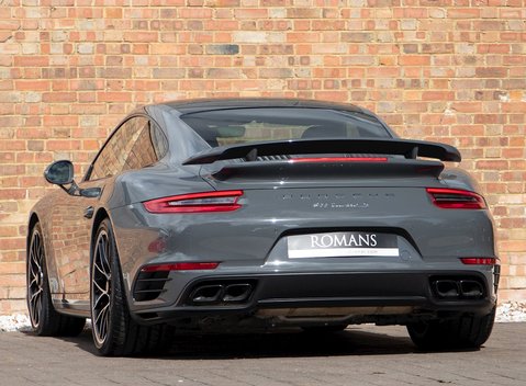 Porsche 911 (991.2) Turbo S 3