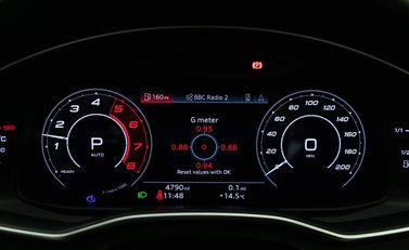 Audi RS6 Avant Carbon Black 14