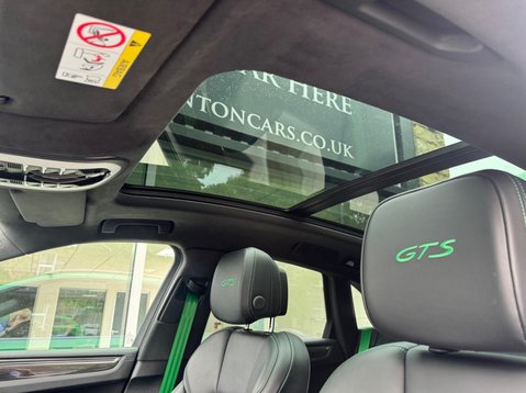 Porsche Macan GTS PDK 42