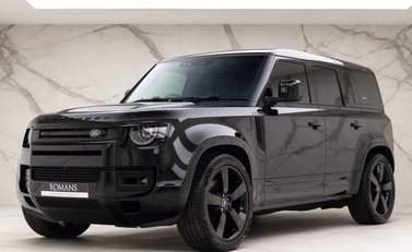 Land Rover Defender V8 1