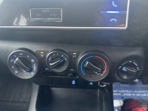 Toyota Hilux ACTIVE 4WD D-4D DCB 15