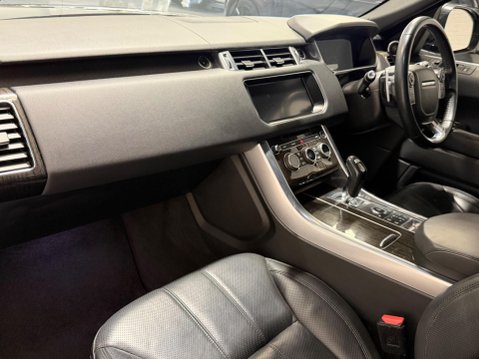 Land Rover Range Rover Sport 3.0 SD V6 HSE Dynamic Auto 4WD Euro 6 (s/s) 5dr 23