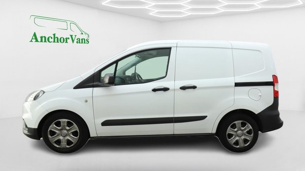 Ford Transit Courier SWB L1H1 Low Roof Trend Air Con EURO 6 NO VAT 7