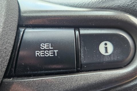 Honda Jazz I-VTEC ES..12 SERVICES LAST ONE @75K .. BEST COLOUR !!.. 1 PREVIOUS KEEPER  24