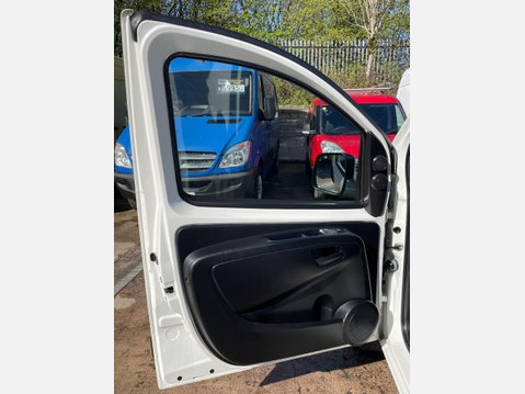 Peugeot Bipper 1.3 HDi S FWD L1 H1 3dr 31