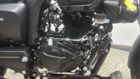 Sinnis Hoodlum 125 2019 ONLY 200 MILES NEW MOT SERVICED 125CC CRUISER BIKE 24